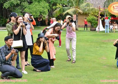 Buổi học chụp ảnh thời trang ngoại cảnh