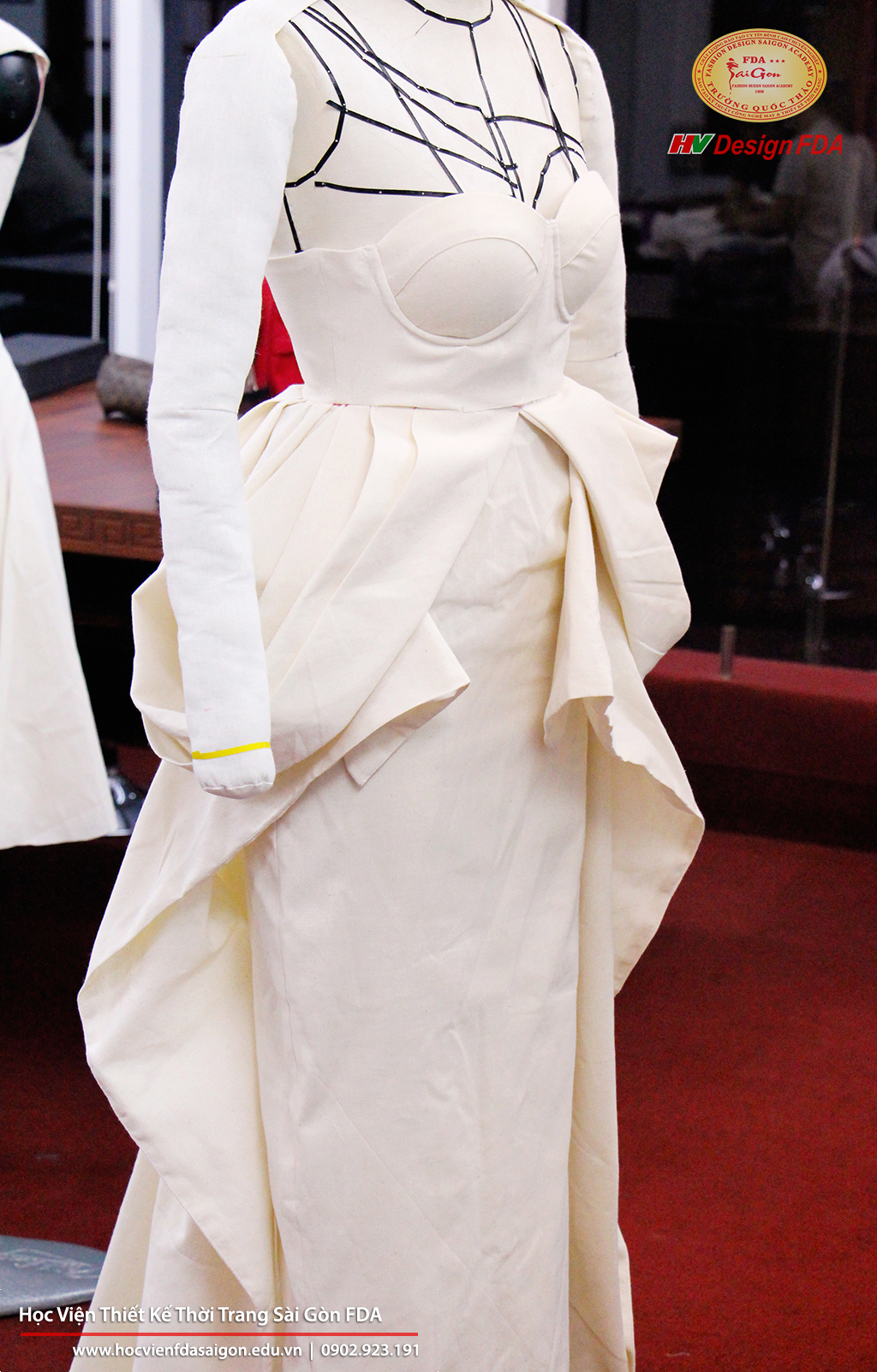 Fashion draping Thiết kế rập thời trang 3D trên Mannequin